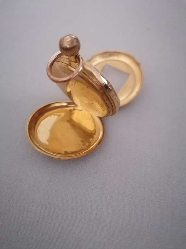 Beautiful Collectible Antique Solid Gold Pocket Watch