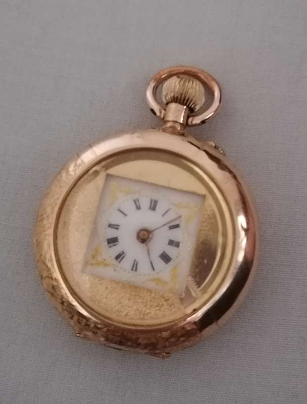 Beautiful Collectible Antique Solid Gold Pocket Watch