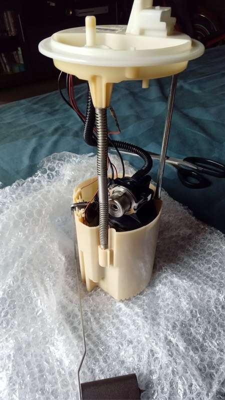 Opel Adam 1L turbo fuel pump
