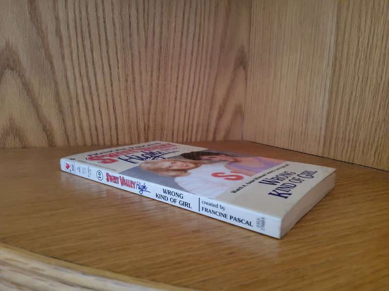 Sweet Valley High by Francine Pascal