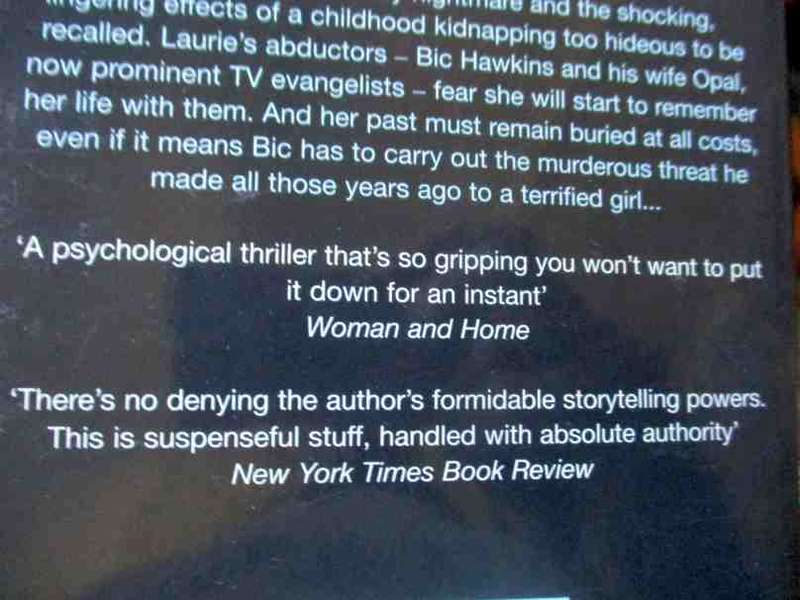 ALL AROUND THE TOWN  - MARY HIGGINS CLARK