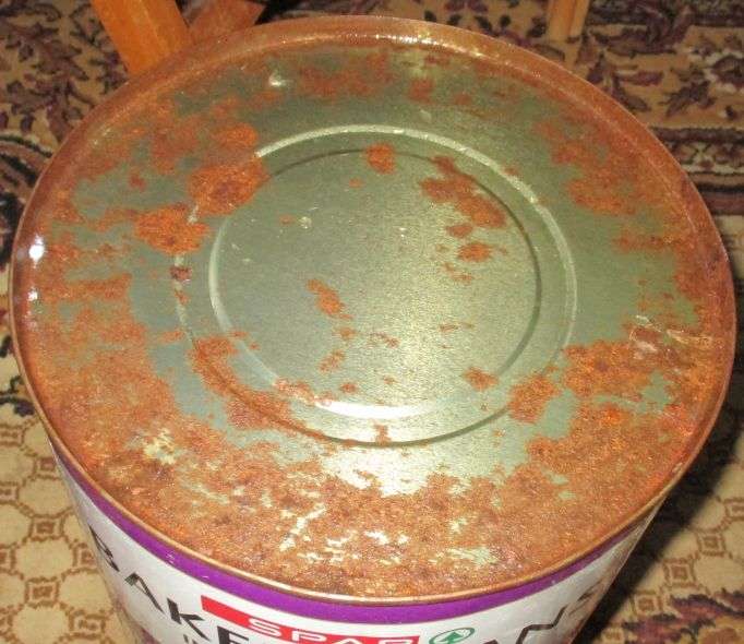 NOVELTY TIN SPAR BAKED BEANS STOOL .