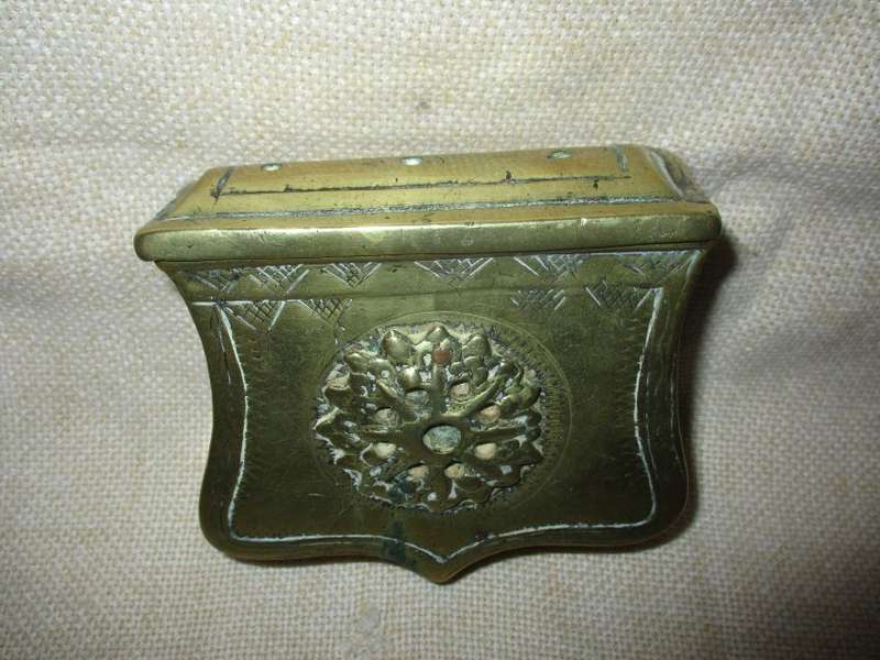 BRASS MILITARY GUN POWER HOLDER