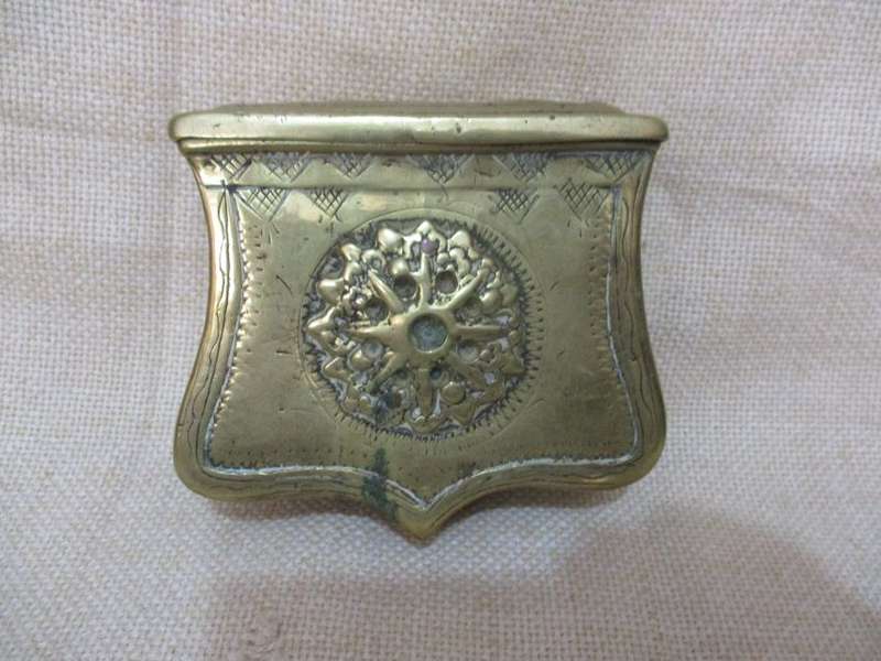 BRASS MILITARY GUN POWER HOLDER