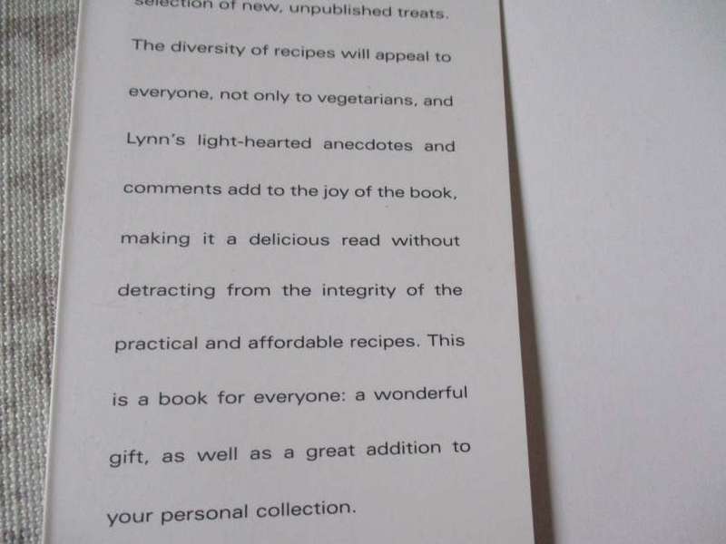 PICK OF THE BUNCH - A HARVEST OF SCRUMPTIOUS VEGETARIAN RECIPES - LYNN BEDFORD HALL