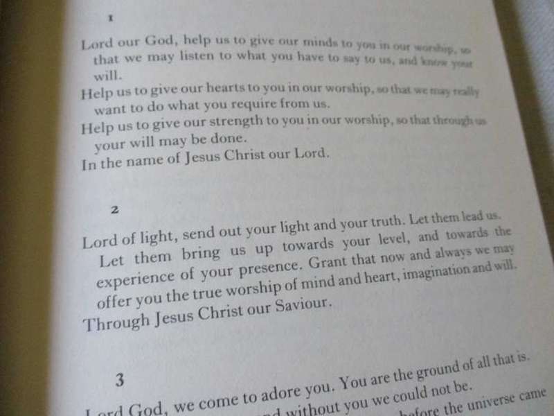 A CALL TO PRAYER - PUBLIC WORSHIP THROUGH THE CHRISTIAN YEAR - CARYL MICKLEM