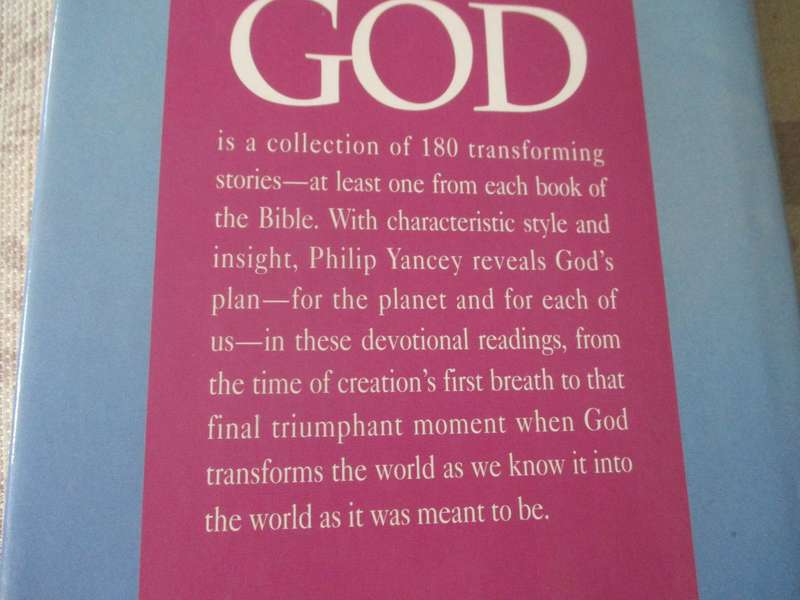 DISCOVERING GOD - A DEVOTIONAL JOURNEY THROUGH THE BIBLE - PHILIP YANCEY