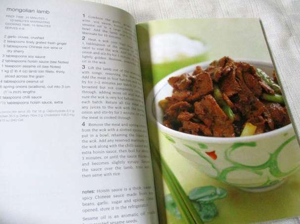 FUSS-FREE DINNERS - FAMILY CIRCLE MINI COOKBOOKS