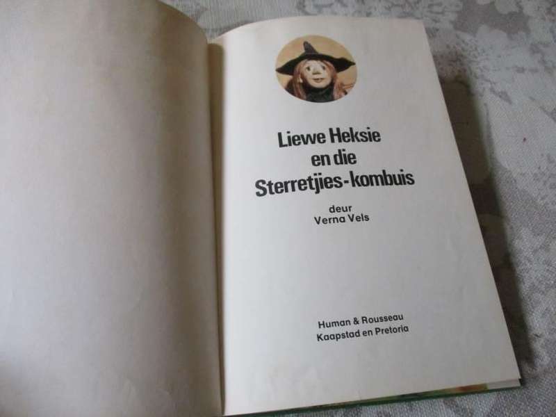 LIEWE HEKSIE EN DIE STERRETJIES-KOMBUIS - VERNA VELS