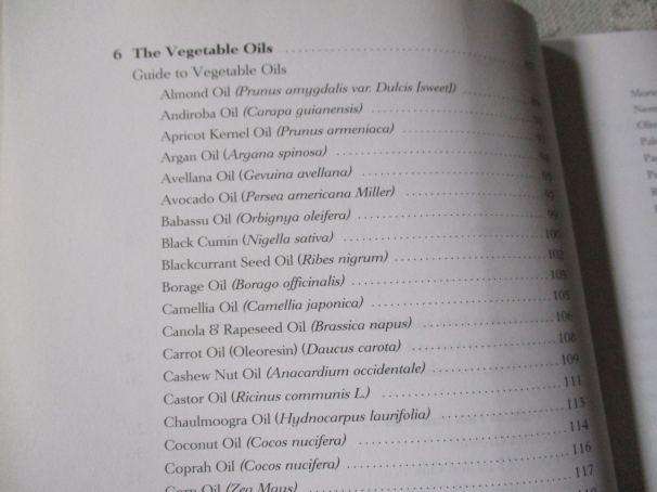 LIQUID GOLD - VEGETABLE OILS FOR AROMATHERAPY - JAN KUSMIREK