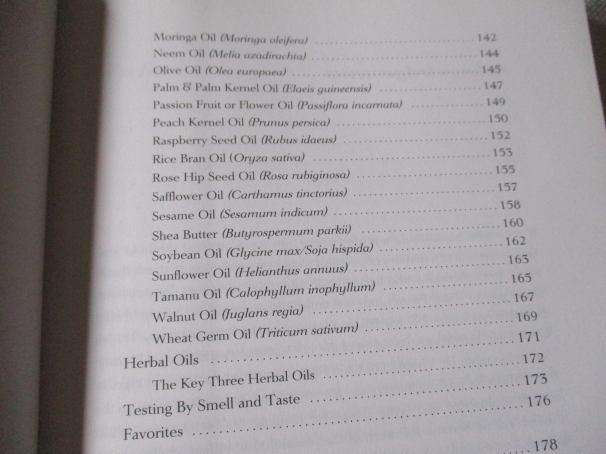 LIQUID GOLD - VEGETABLE OILS FOR AROMATHERAPY - JAN KUSMIREK