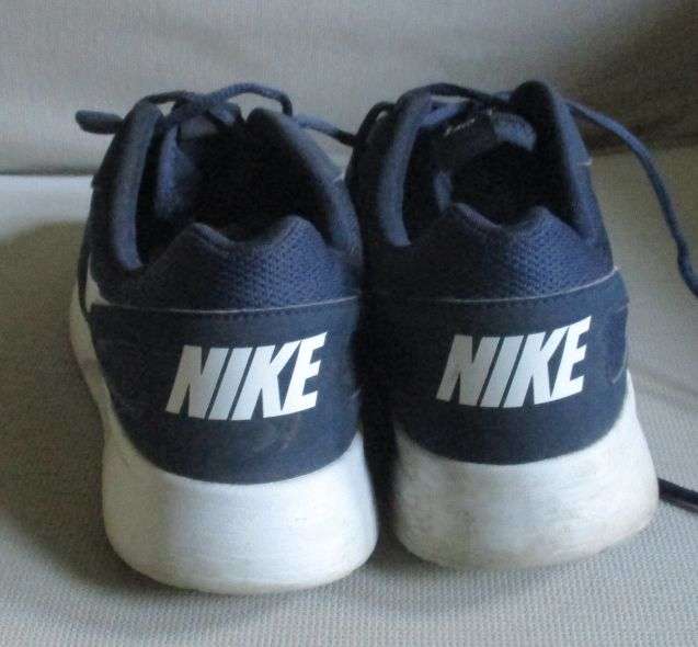 2 PAIRS OF NIKE ORIGINAL SNEAKERS \ TAKKIE - SIZE 12 OR 46 ---ONE BID TAKES BOTH PAIRS