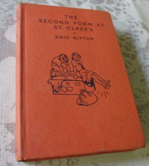 THE SECOND FORM AT ST. CLARE'S - ENID BLYTON