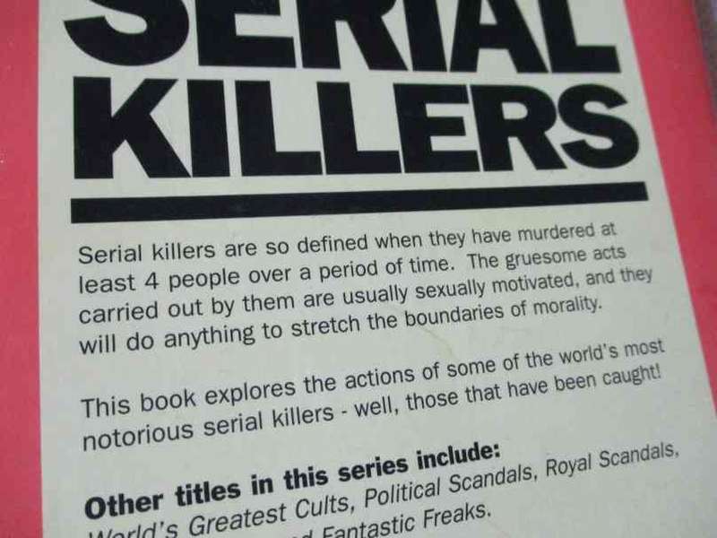 THE WORLD'S GREATEST SERIAL KILLERS    - NIGEL CAWTHORNE