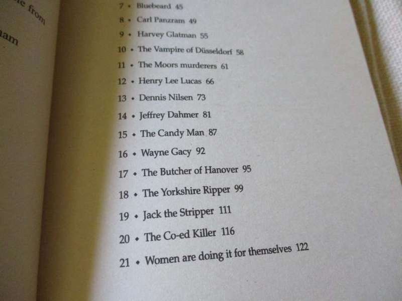 THE WORLD'S GREATEST SERIAL KILLERS    - NIGEL CAWTHORNE