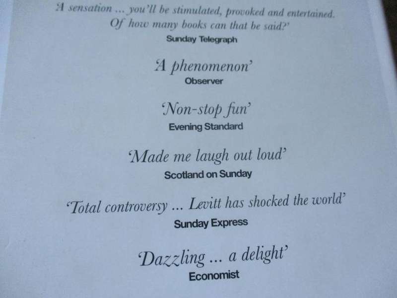 SUPER FREAKONOMICS - STEVEN D LEVITT & STEPHEN J DUBNER ( HARDCOVER )