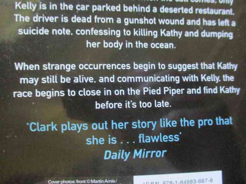 TWO LITTLE GIRLS IN BLUE  - MARY HIGGINS CLARK