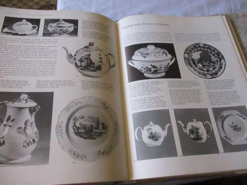 WORLD CERAMICS - AN ILLUSTRATED HISTORY - ROBERT J CHARLESTON