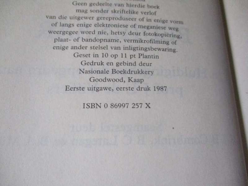 BEDIENING EN BEDIENAAR - N' HULDIGINGSBUNDEL OPGEDRA AAN PROF J.L. DE VILLIERS - H.J.B. COMBRINK, ..