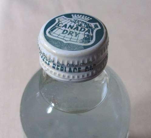 OLD S.A. CANADA DRY CLUB SODA 350 ml  GLASS BOTTLE