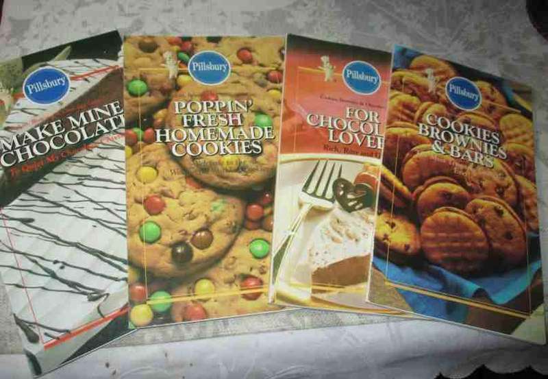 COOKIES, BROWNIES & CHOCOLATE GALORE ! ( 4 books box set ) - pillsbury