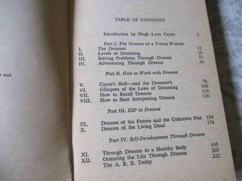 EDGAR CAYCE ON DREAMS - HERMON H BRO, Ph.D