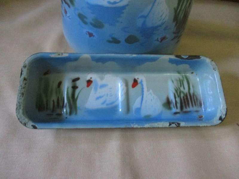 LARGE VINTAGE ENAMEL JUG PLUS SOAP DISH MADE IN POLAND
