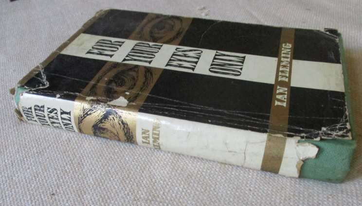 FOR YOUR EYES ONLY - FIVE SECRET OCCASIONS IN THE LIFE OF JAMES BOND - IAN FLEMING ( BOOK CLUB )
