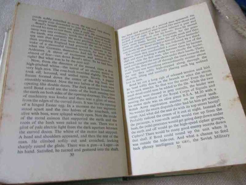 FOR YOUR EYES ONLY - FIVE SECRET OCCASIONS IN THE LIFE OF JAMES BOND - IAN FLEMING ( BOOK CLUB )