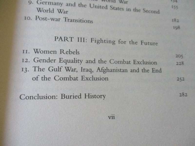 FORGOTTEN WARRIORS - A HISTORY OF WOMEN ON THE FRONT LINE - SARAH PERCY