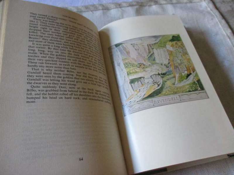 THE HOBBIT - J.R.R. TOLKIEN ( FOURTH EDITION, FIFTH IMPRESSION 1985 - hardcover  )