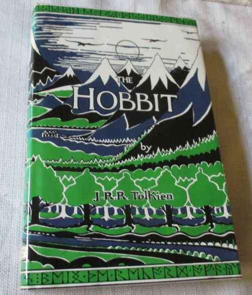 THE HOBBIT - J.R.R. TOLKIEN ( FOURTH EDITION, FIFTH IMPRESSION 1985 - hardcover  )