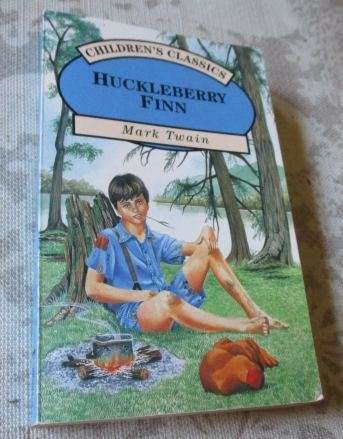 HUCKLEBERRY FINN - MARK TWAIN - CHILDREN'S CLASSICS