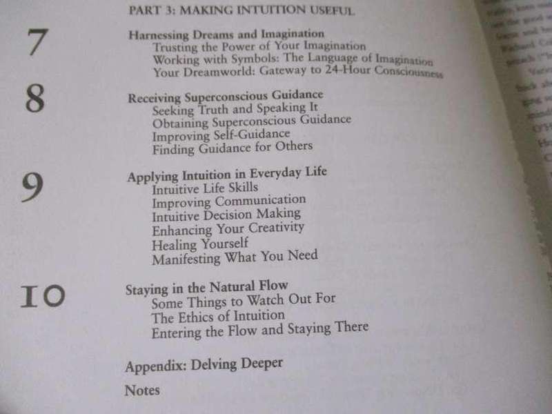 THE INTUITIVE WAY - A GUIDE TO LIVING FROM INNER WISDOM - PENNEY PEIRCE