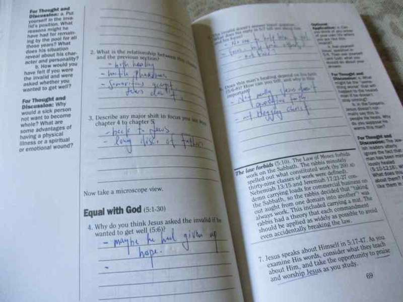 A LIFE-CHANGING ENCOUNTER WITH GOD'S WORD FROM THE BOOK OF JOHN - A NAVPRESS BIBLE STUDY ON THE B...