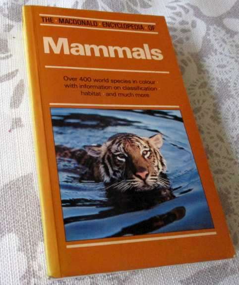 THE MACDONALD ENCYCLOPEDIA OF MAMMALS - LUIGI BOITANI