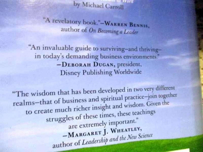 THE MINDFUL LEADER - TEN PRINCIPLES FOR BRINGING OUT THE BEST IN OURSELVES AND OTHERS - MICHAEL C..