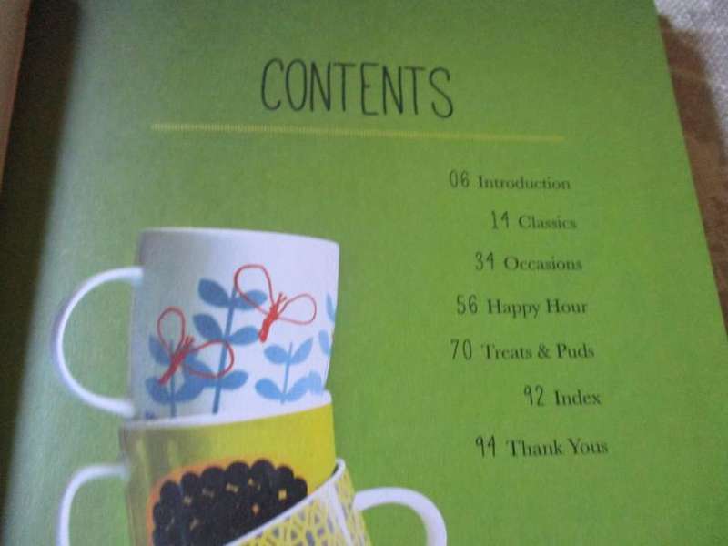 MUG CAKES - 40 SPEEDY CAKES TO MAKE IN A MICROWAVE - MIMA SINCLAIR
