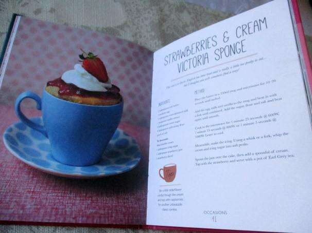 MUG CAKES - 40 SPEEDY CAKES TO MAKE IN A MICROWAVE - MIMA SINCLAIR