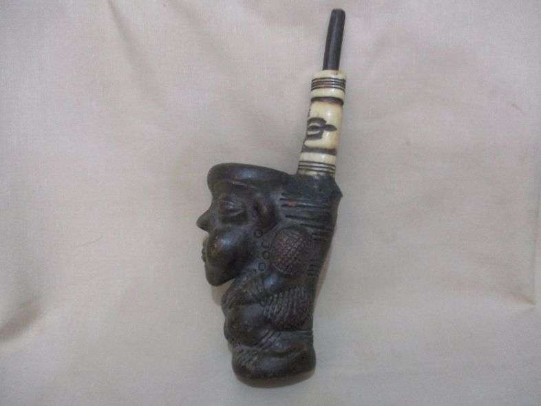 ANTIQUE AFRICAN SMOKING CLAY PIPE