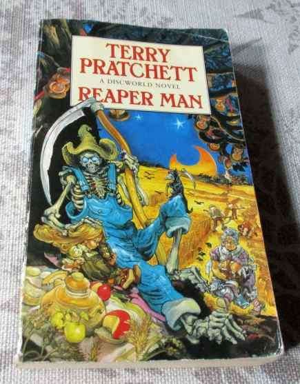 REAPER MAN -  TERRY PRATCHETT - DISCWORLD NOVEL