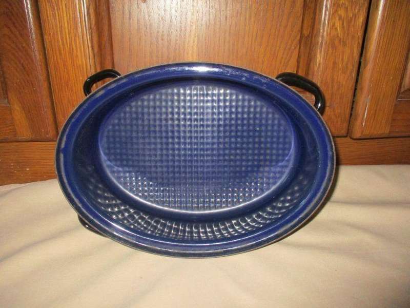 HEAVY SOLID CAST IRON AND ENAMEL  ROASTING LIDDED DISH