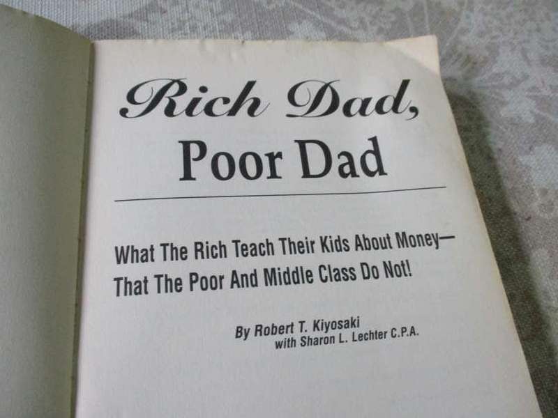 RICH DAD POOR DAD - ROBERT T KIYOSAKI