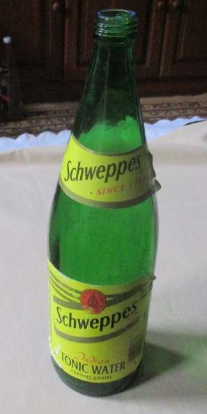 S.A. SCHWEPPES INDIAN TONIC WATER 1 LITRE GLASS BOTTLE