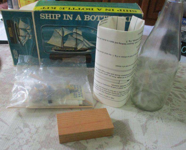 VINTAGE SHIP IN A BOTTLE KIT  MODEL 103