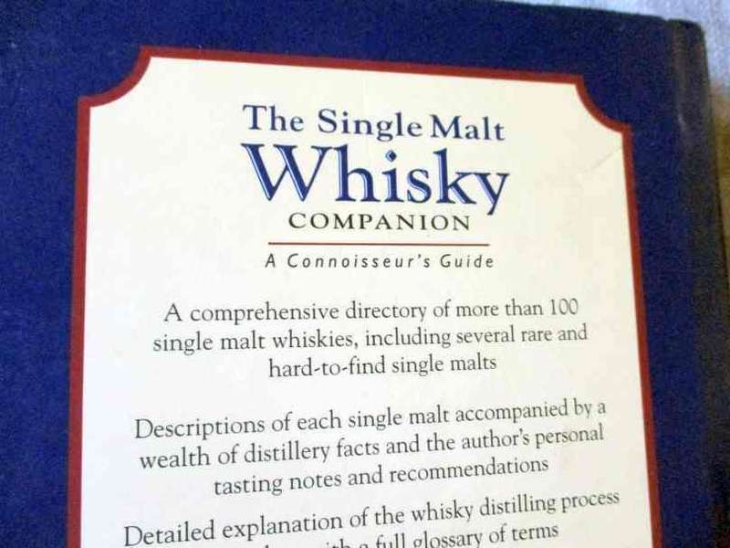THE SINGLE MALT WHISKY COMPANION - A CONNOISEUR'S GUIDE - HELEN ARTHUR