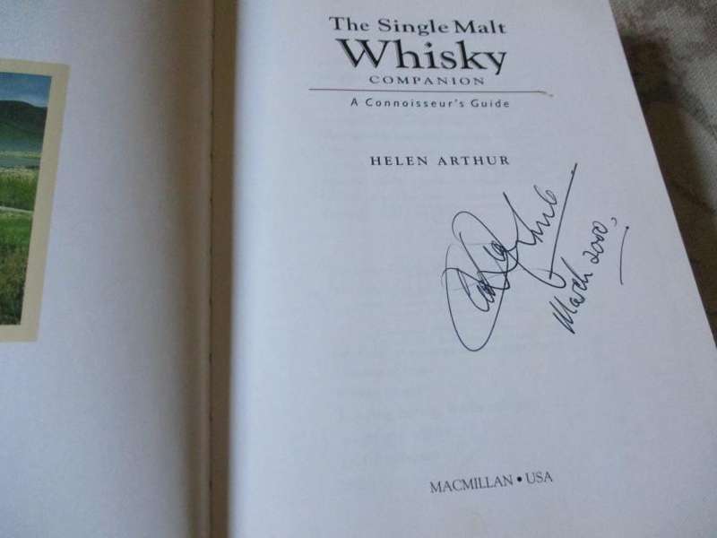 THE SINGLE MALT WHISKY COMPANION - A CONNOISEUR'S GUIDE - HELEN ARTHUR