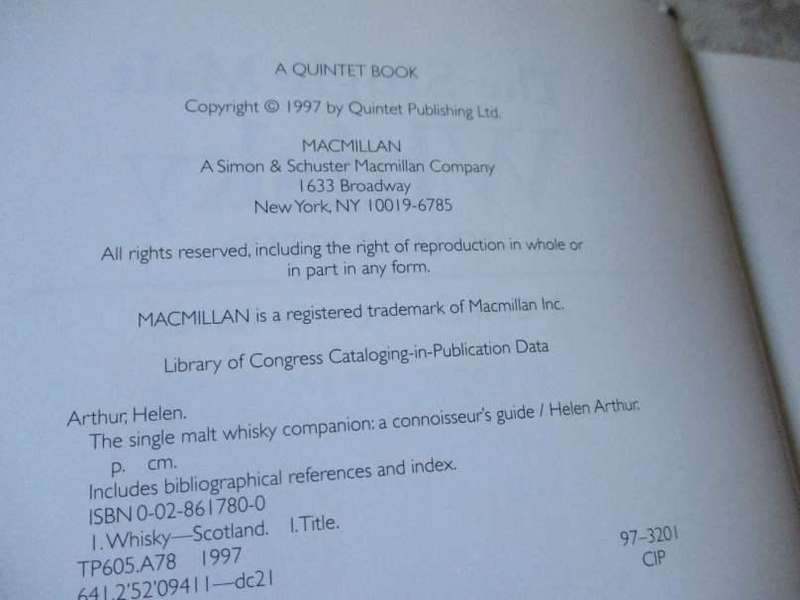 THE SINGLE MALT WHISKY COMPANION - A CONNOISEUR'S GUIDE - HELEN ARTHUR