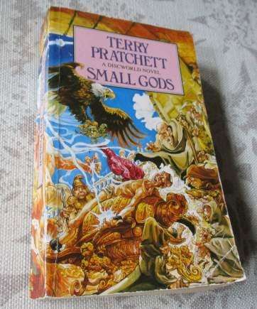 SMALL GODS -  TERRY PRATCHETT - DISCWORLD NOVEL