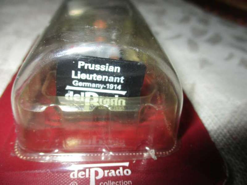 PRUSSIAN LIEUTENANT 1914 - DELPRADO MILITARY FIGURINE
